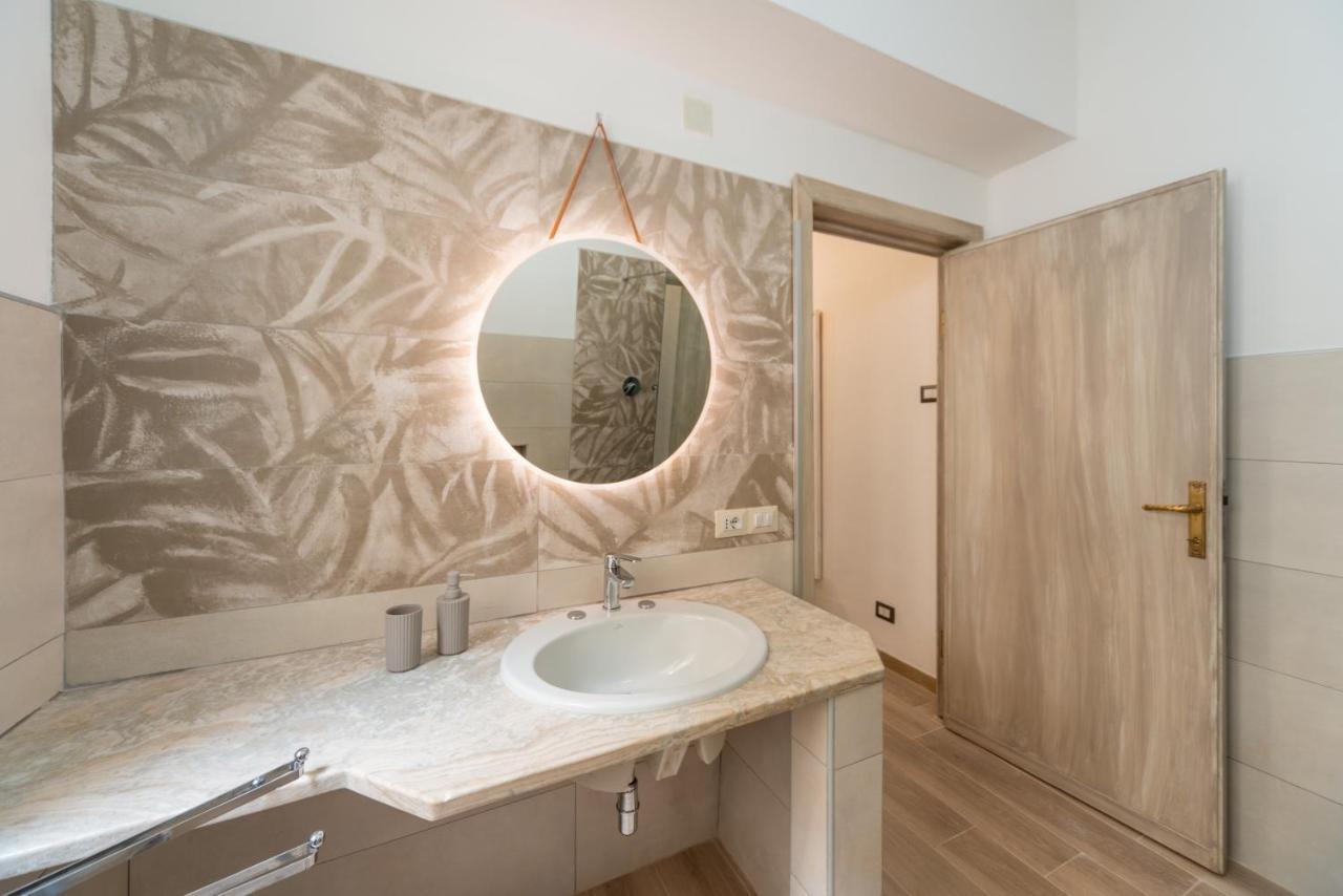 Cozy Guest House Downtown Olbia Buitenkant foto