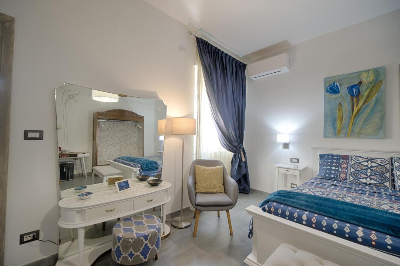 Cozy Guest House Downtown Olbia Buitenkant foto