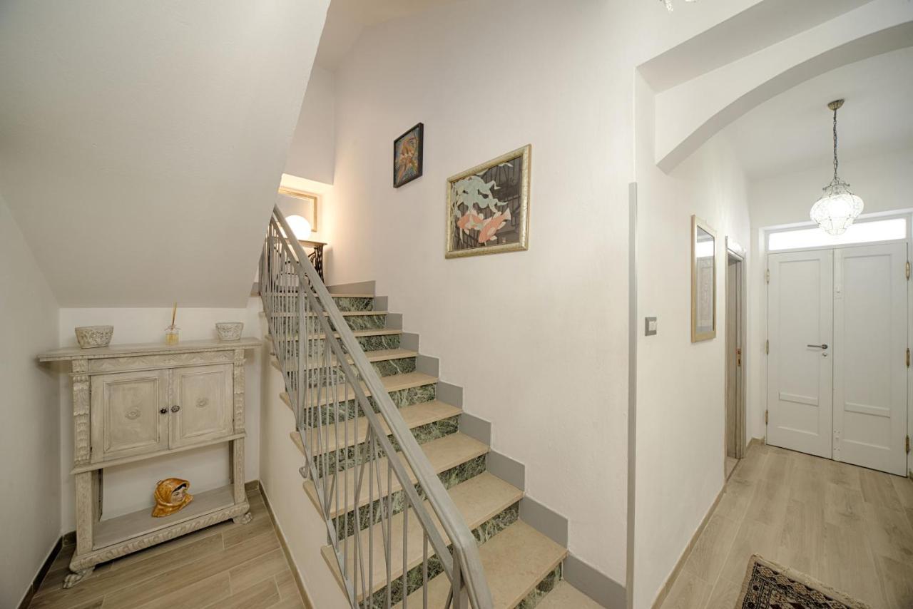 Cozy Guest House Downtown Olbia Buitenkant foto