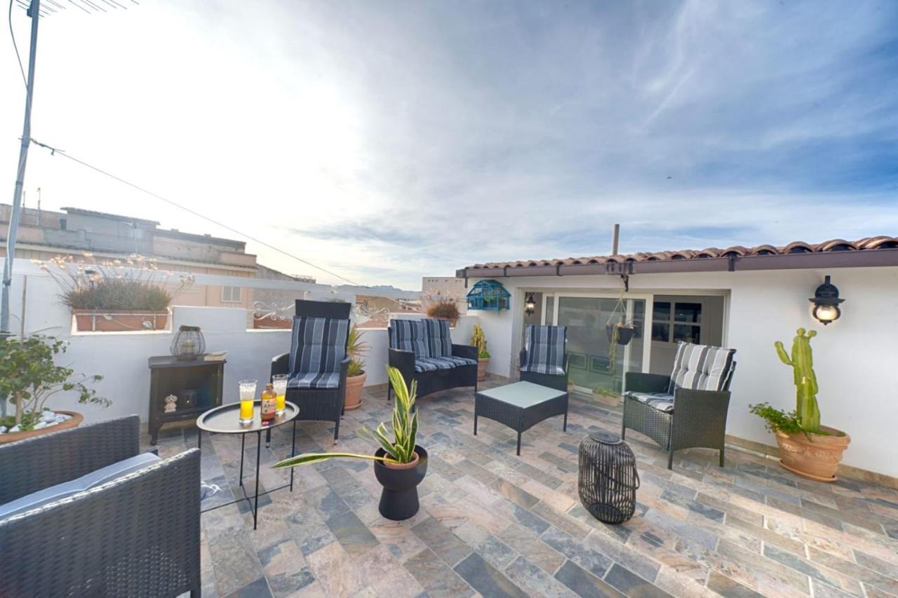 Cozy Guest House Downtown Olbia Buitenkant foto