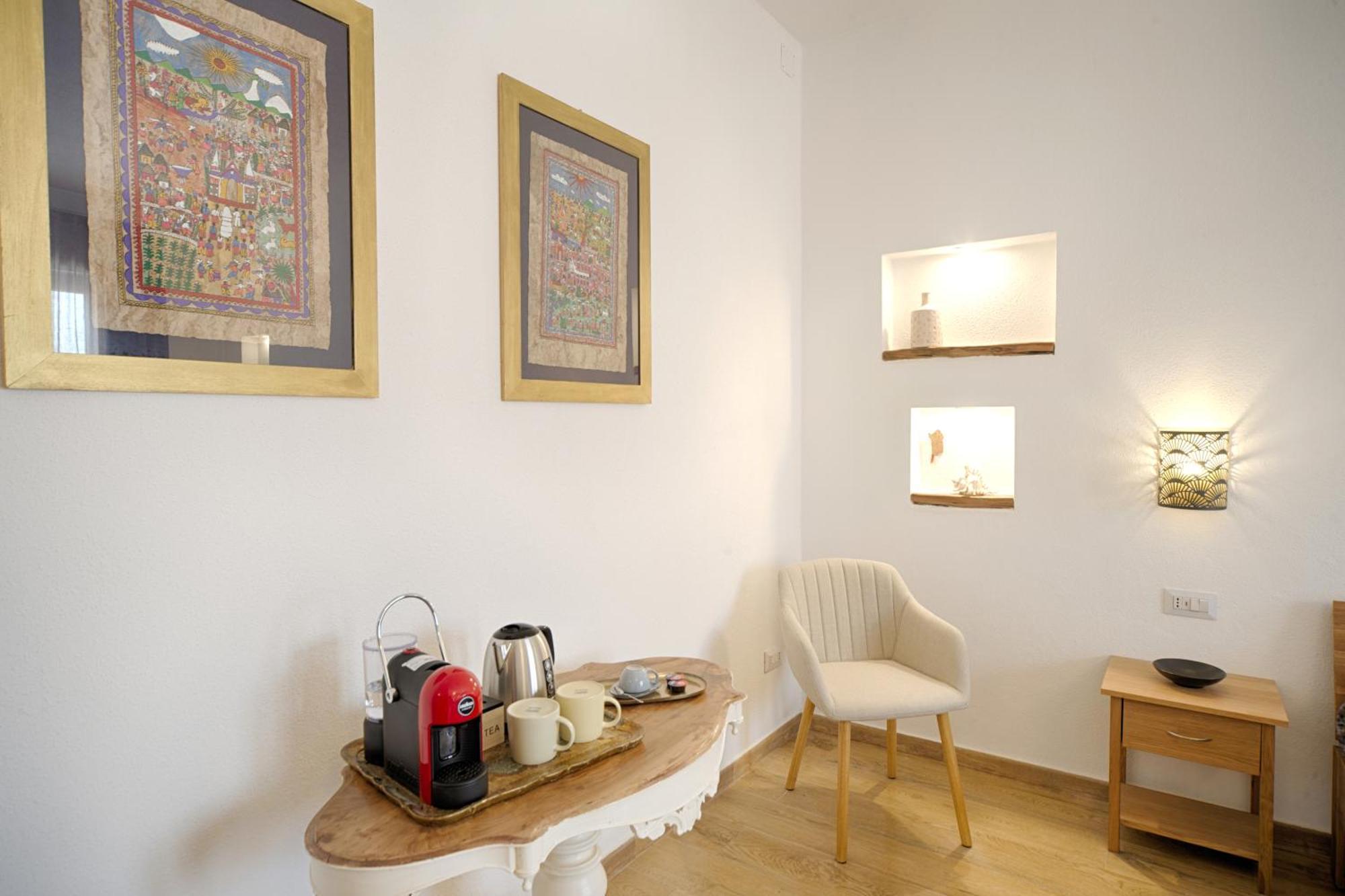 Cozy Guest House Downtown Olbia Buitenkant foto